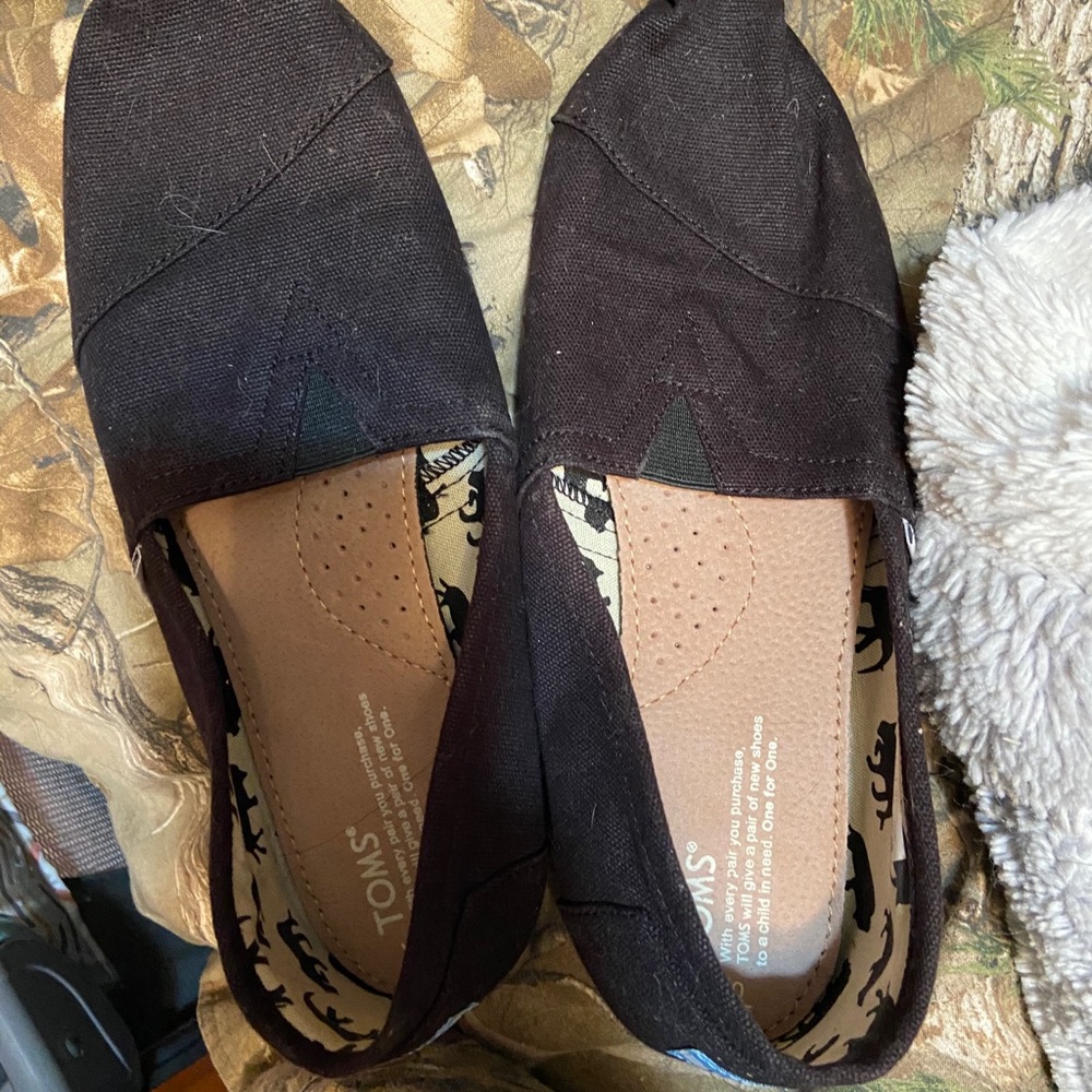 Toms